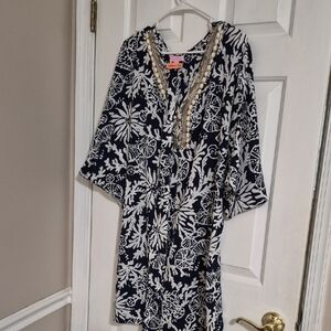 Lilly Pulitzer Navy and White Patterned Garment